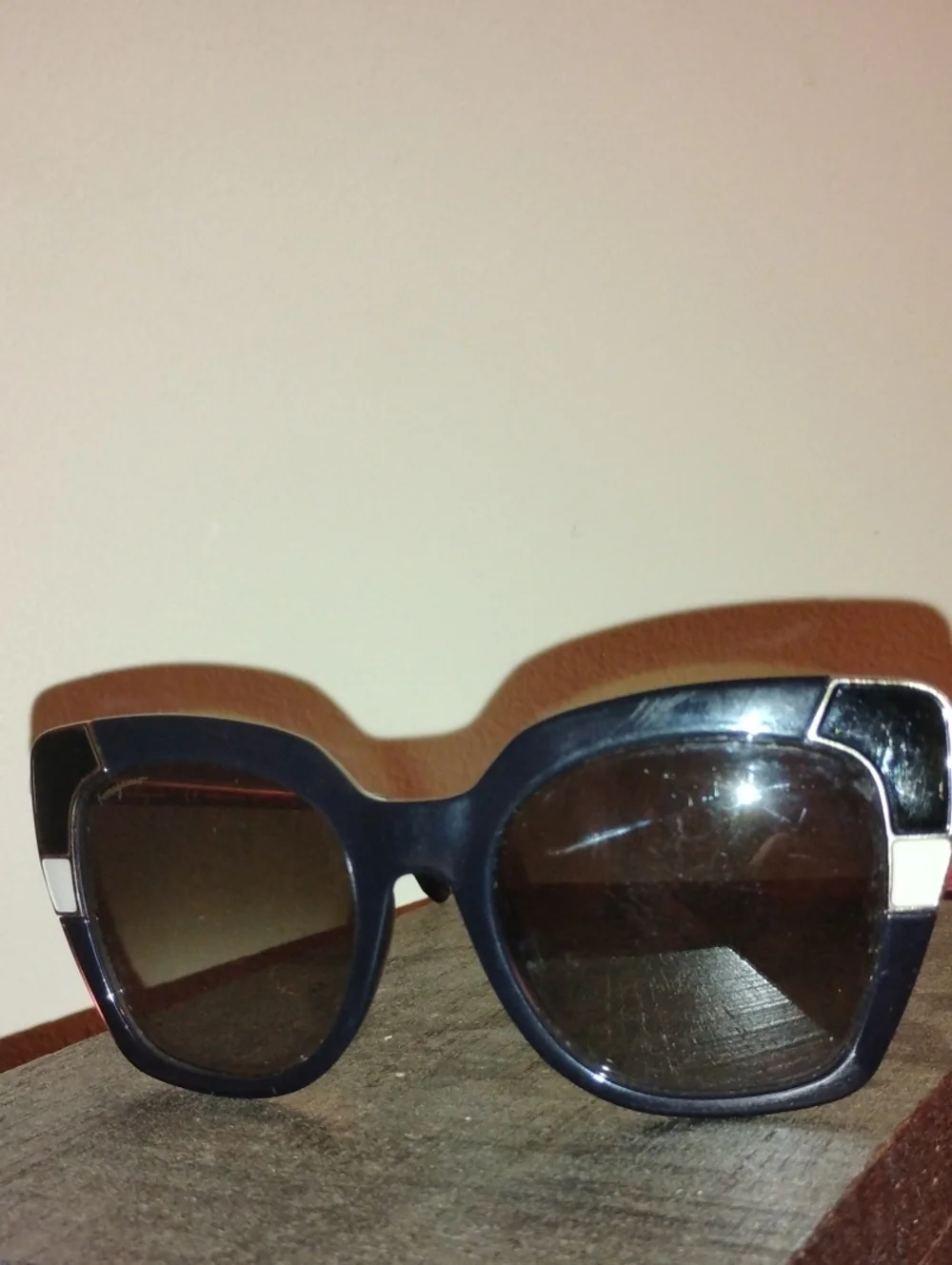 Salvatore Ferragamo Sf889s Sunglasses 057